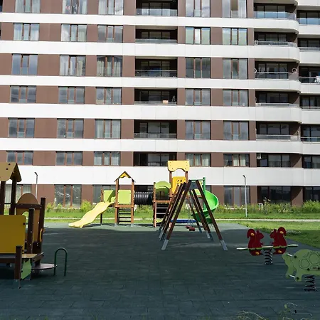 Park South, Free Parking, Swimming Pool Apartment