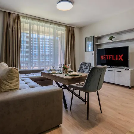 Apartment Park South, Free Parking, Swimming Pool Warna